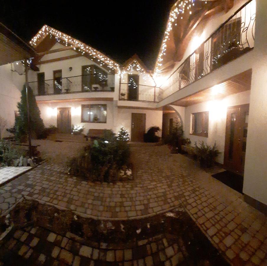 Villa U Slavika Jassinja Exterior foto
